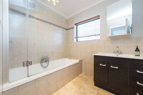 Photo of property in 125 Amberley Avenue, Highbury, Palmerston North, 4412