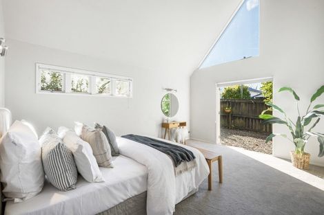 Photo of property in 2/68 Norwood Road, Bayswater, Auckland, 0622