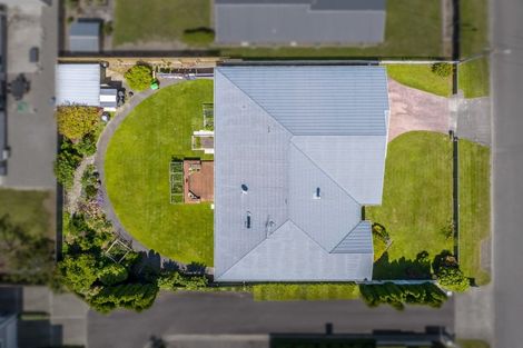 Photo of property in 15 Wood Street, Greytown, 5712