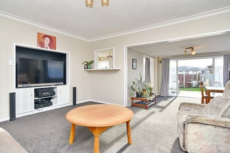 Photo of property in 9 Wildwood Avenue, Wainoni, Christchurch, 8061
