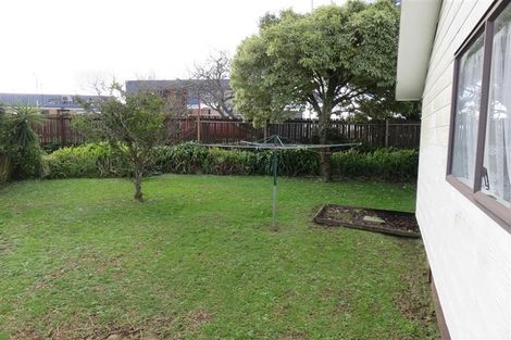 Photo of property in 17 Oreil Avenue, West Harbour, Auckland, 0618
