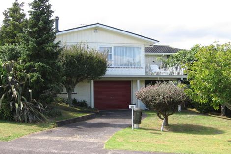 Photo of property in 42 La Rosa Street, Green Bay, Auckland, 0604