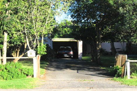 Photo of property in 33 Rangiuru Road, Otaki Beach, Otaki, 5512