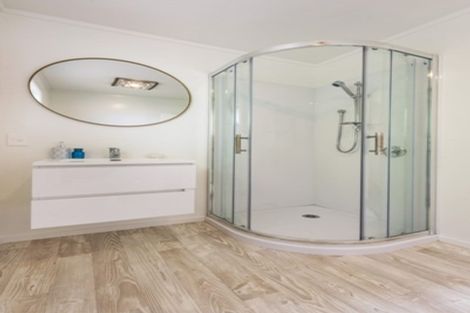 Photo of property in 2/28 Uxbridge Road, Mellons Bay, Auckland, 2014