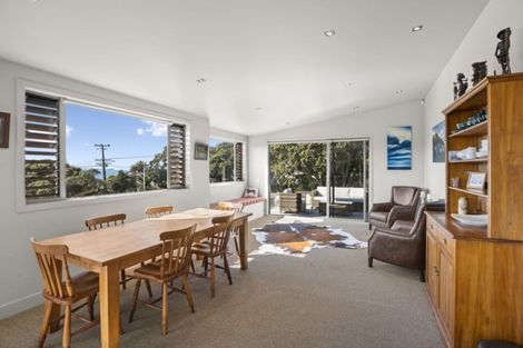 Photo of property in 28 Rothesay Bay Road, Rothesay Bay, Auckland, 0630