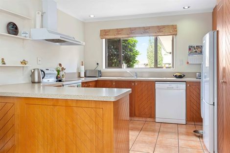 Photo of property in 74 Sarabande Avenue, Redwood, Christchurch, 8051