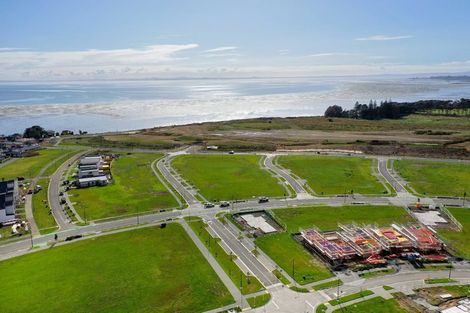 Photo of property in 10 Uatoto Road, Clarks Beach, 2122