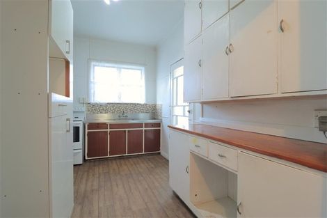 Photo of property in 320 Mount Albert Road, Mount Roskill, Auckland, 1041