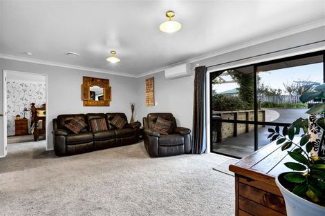 Photo of property in 1b Silvan Place, Bell Block, New Plymouth, 4312