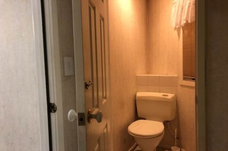 Photo of property in 28 Bayside Drive, Browns Bay, Auckland, 0630