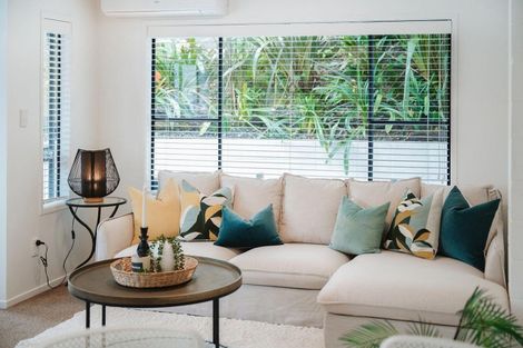 Photo of property in 4/27 Rangatira Road, Birkdale, Auckland, 0626
