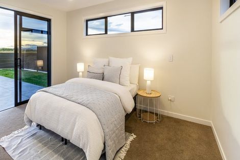 Photo of property in 98 Eriksen Road, Te Awa, Napier, 4110