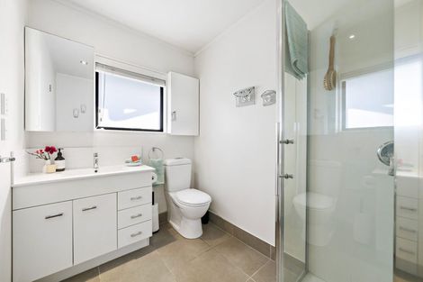 Photo of property in 86 Hebron Road, Waiake, Auckland, 0630