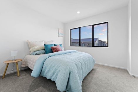 Photo of property in 9 Dotterel Place, Westgate, Auckland, 0614