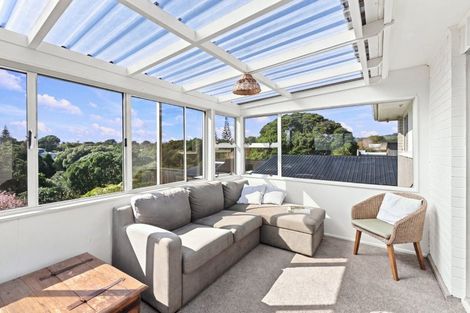 Photo of property in 27 Wairau Road, Oakura, 4314
