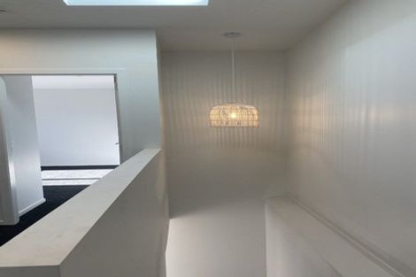 Photo of property in 30b Collins Avenue, Tawa, Wellington, 5028