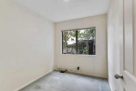 Photo of property in 4 San Ambrosio Rise, Henderson, Auckland, 0612