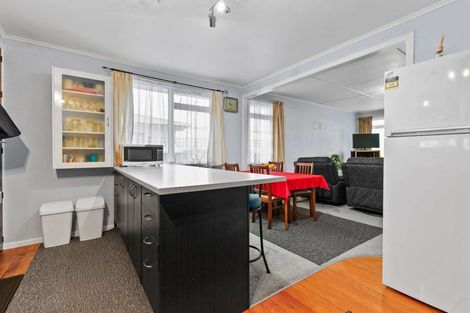 Photo of property in 48 College Road, Edgecumbe, 3120