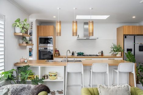 Photo of property in 114 Avalon Place, Whangamata, 3620