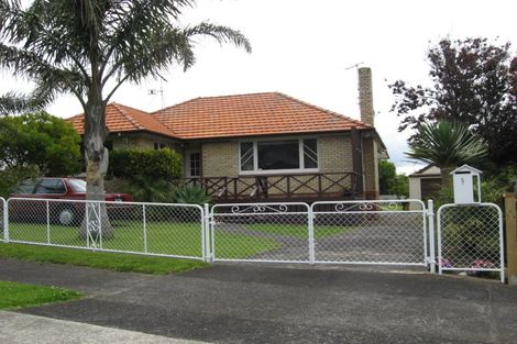 Photo of property in 9 Shortt Avenue, Mangere Bridge, Auckland, 2022