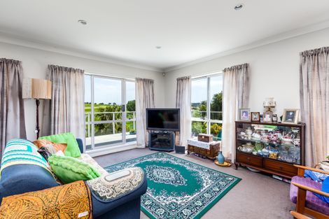 Photo of property in 340 Gulf Harbour Drive, Gulf Harbour, Whangaparaoa, 0930