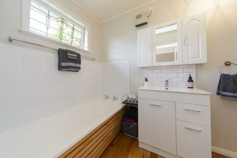 Photo of property in 22 Akaroa Avenue, Awapuni, Palmerston North, 4412