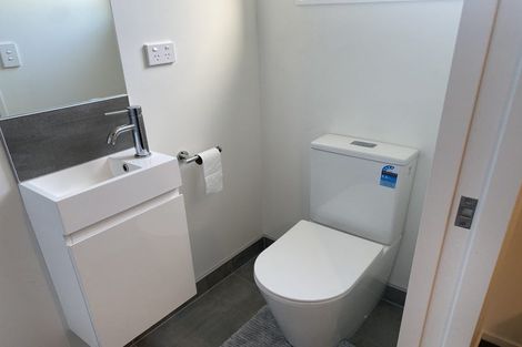 Photo of property in 2c Dianne Louise Drive, Half Moon Bay, Auckland, 2012