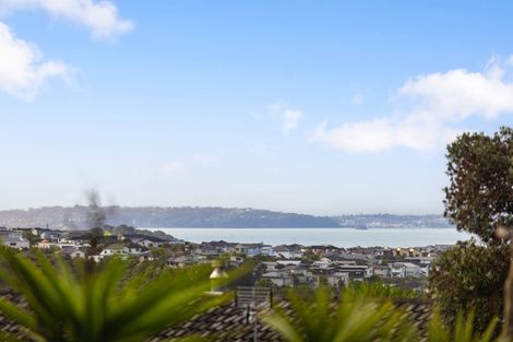 Photo of property in 1/19 Danbury Drive, Torbay, Auckland, 0630