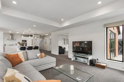 Photo of property in 7 Applecross Lane, Harewood, Christchurch, 8051