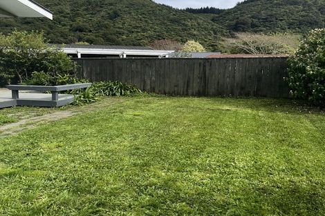 Photo of property in 9b Gemstone Drive, Birchville, Upper Hutt, 5018