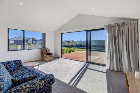 Photo of property in 1 Greig Crescent, Amberley, 7481