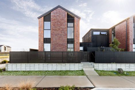 Photo of property in 20 Atutahi Lane, Papamoa, 3118