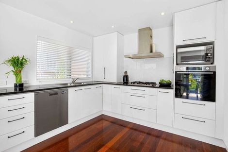 Photo of property in 8a Tipau Street, Torbay, Auckland, 0630