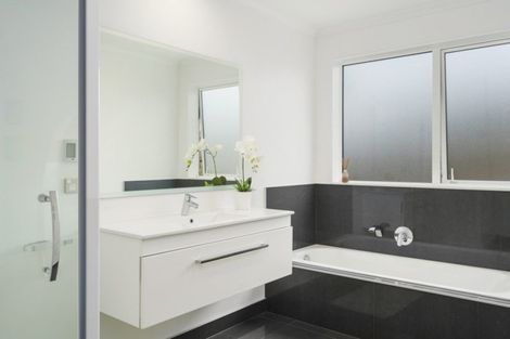 Photo of property in 37 Rodeo Drive, Kelvin Grove, Palmerston North, 4414