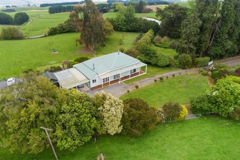 Photo of property in 375 Rangatira Road, Hunterville, 4786