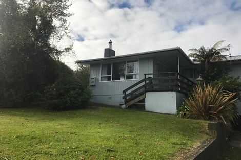 Photo of property in 40 Gem Street, Pukehangi, Rotorua, 3015