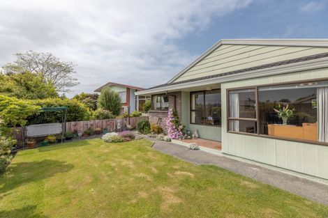 Photo of property in 5a Rolfe Place, Bishopdale, Christchurch, 8053
