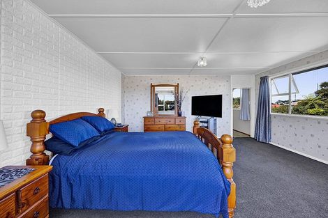 Photo of property in 74 Riemenschneider Street, Manaia, 4612