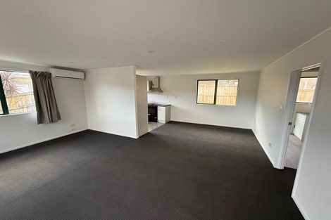 Photo of property in 10 Kaponga Crescent, New Lynn, Auckland, 0600