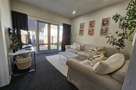 Photo of property in 2/262 Edgeware Road, Edgeware, Christchurch, 8013