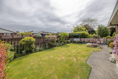 Photo of property in 5a Rolfe Place, Bishopdale, Christchurch, 8053