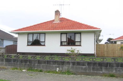 Photo of property in 42 Andrew Avenue, Roslyn, Palmerston North, 4414