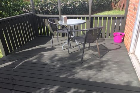 Photo of property in 2/67 Dale Crescent, Pakuranga, Auckland, 2010