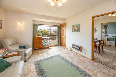 Photo of property in 5a Rolfe Place, Bishopdale, Christchurch, 8053