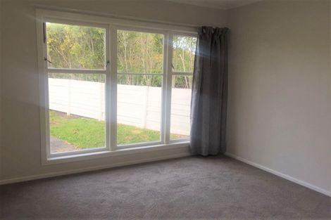 Photo of property in 44 Kervil Avenue, Te Atatu Peninsula, Auckland, 0610