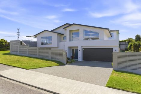 Photo of property in 91 Seaview Road, Paraparaumu Beach, Paraparaumu, 5032