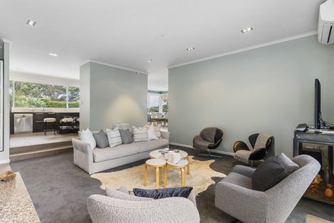 Photo of property in 20 Marine Parade, Mellons Bay, Auckland, 2014
