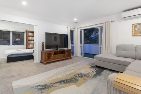 Photo of property in 1/57 James Evans Drive, Northcote, Auckland, 0627