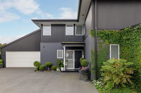 Photo of property in 152 Wairakei Road, Bryndwr, Christchurch, 8053