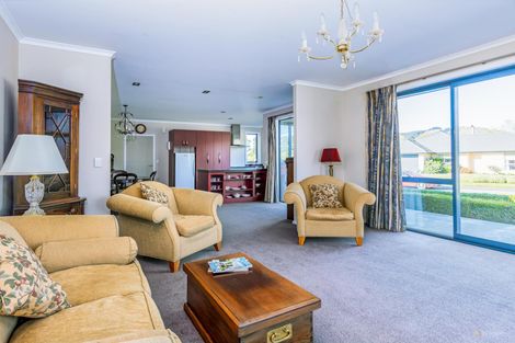 Photo of property in 1 Eric Batchelor Place, Waimate, 7924